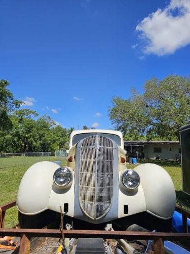 1936 Chrysler Coupe