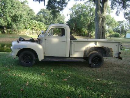 1952 Ford F2