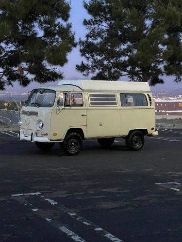 1970 Volkswagen Camper Bus