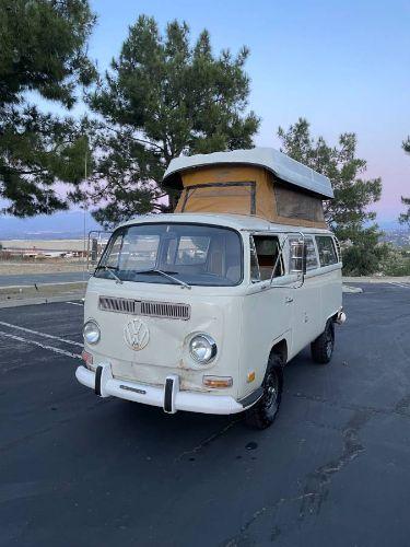 1970 Volkswagen Camper Bus