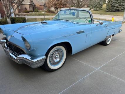 1957 Ford Thunderbird