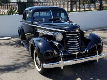 1937 Oldsmobile F37