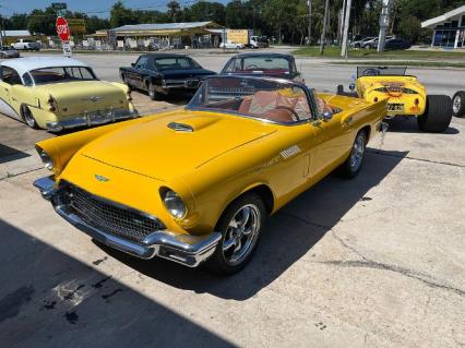 1957 Ford Thunderbird