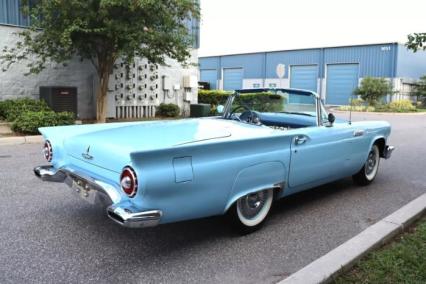 1957 Ford Thunderbird