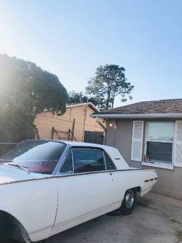 1962 Ford Thunderbird