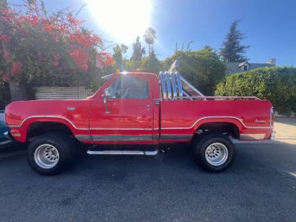 1975 Dodge Power Wagon