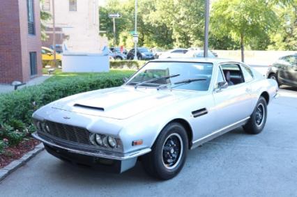 1971 Aston Martin DBS