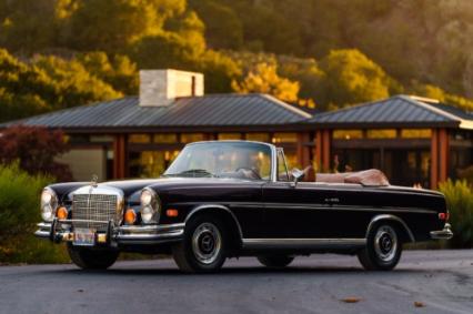 1971 Mercedes-Benz 280SE 35