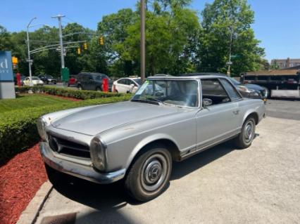 1967 Mercedes-Benz 230SL