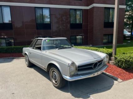 1967 Mercedes-Benz 230SL