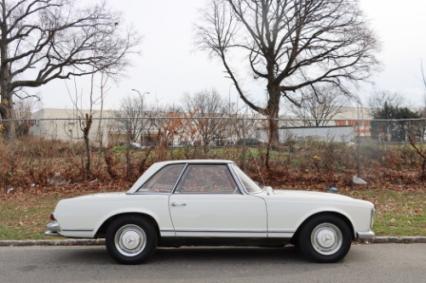 1965 Mercedes-Benz 230SL