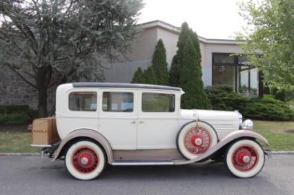 1929 Peerless Six Model 61 Sedan