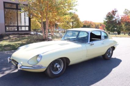 1967 Jaguar XKE Series 12 22