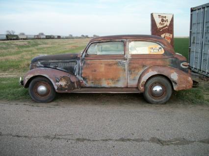 1939 Chevy Master Deluxe 2dr Sedan