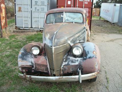 1939 Chevy Master Deluxe 2dr Sedan