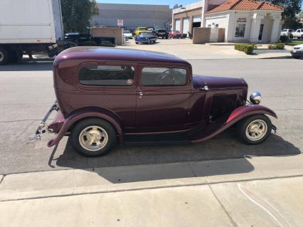 1932 Ford 2 Door Sedan