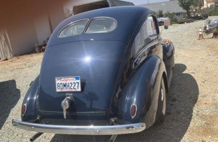 1939 Ford 2 Door Sedan