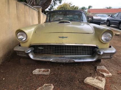 1957 Ford Thunderbird