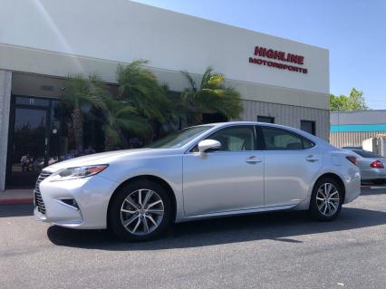 2017 Lexus ES 300h