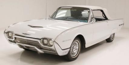 1962 Ford Thunderbird