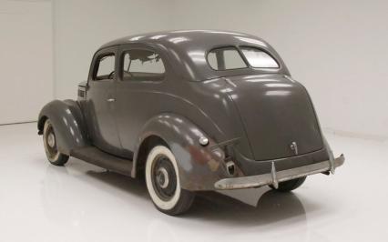 1937 Ford Tudor Sedan