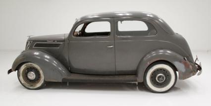 1937 Ford Tudor Sedan