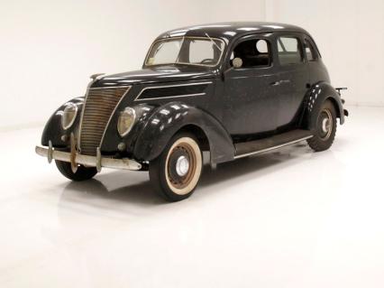 1937 Ford Fordor