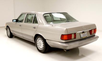 1988 Mercedes-Benz 300SEL