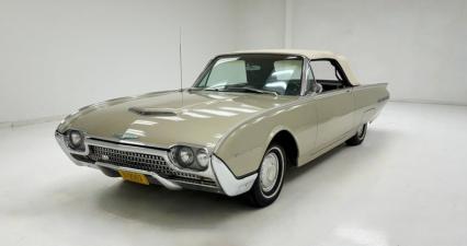 1962 Ford Thunderbird