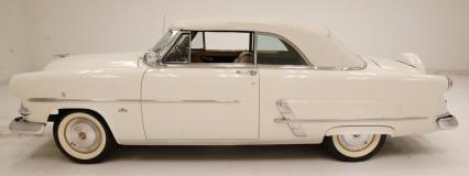 1953 Ford Crestline