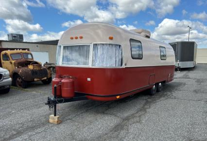 1974 Argosy Airstream 26 Travel Trailer