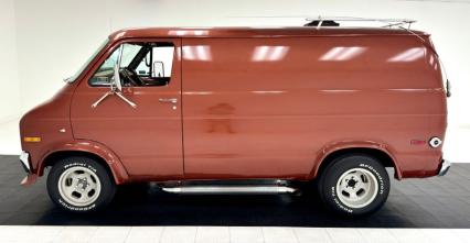 1977 Dodge B200