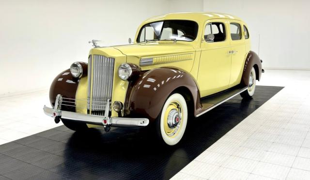 1939 Packard 1700