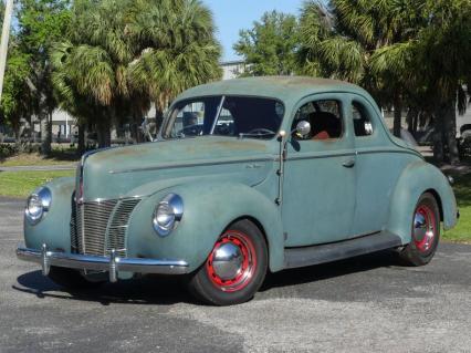 1940 Ford Deluxe