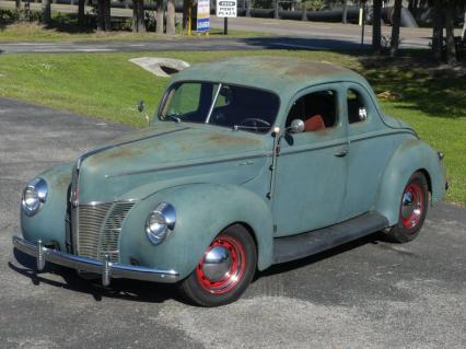 1940 Ford Deluxe