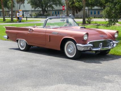 1957 Ford Thunderbird