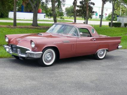 1957 Ford Thunderbird