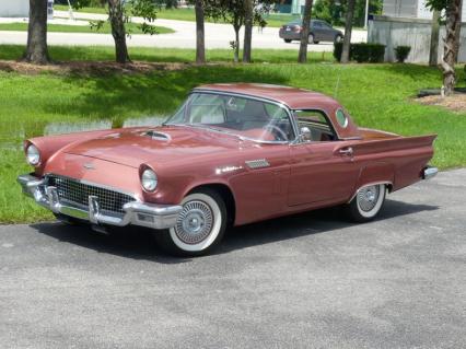 1957 Ford Thunderbird