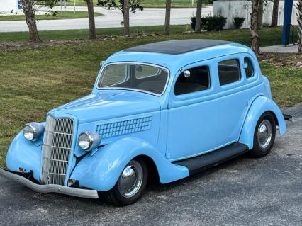 1935 Ford Model 48