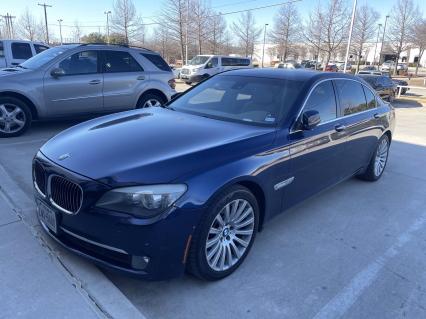 2010  BMW   7 Series