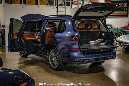 2023 BMW X7